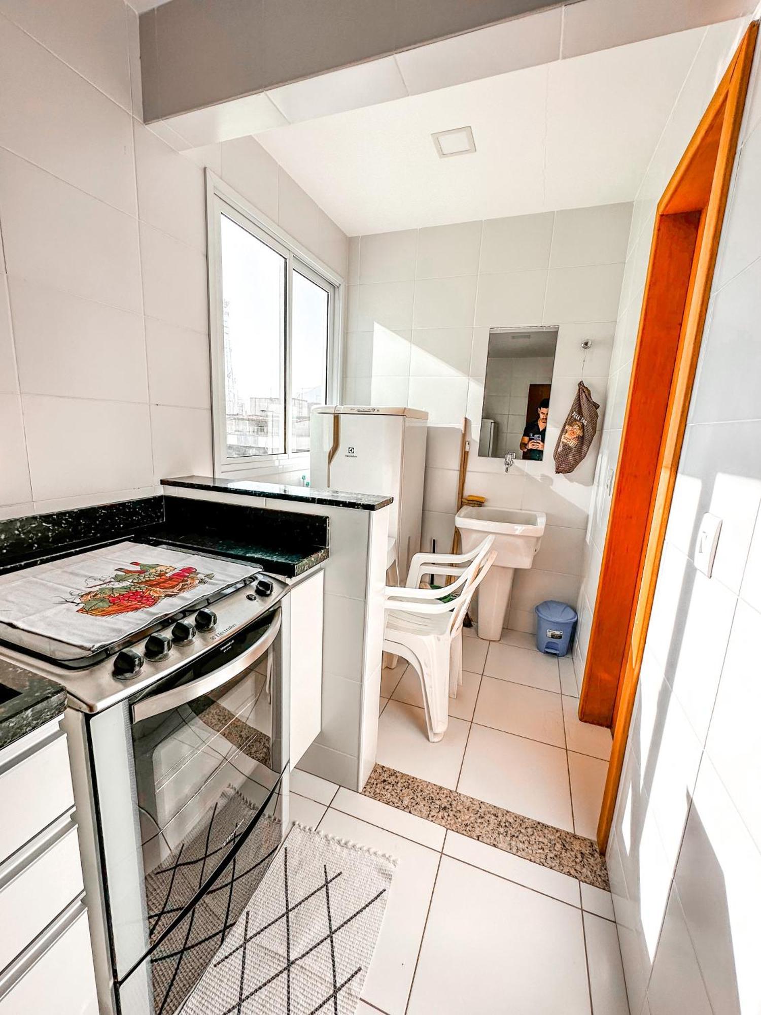 Apt Na Praia Do Morro,2 Quadras Do Mar,Com Garagem 구아라파리 외부 사진